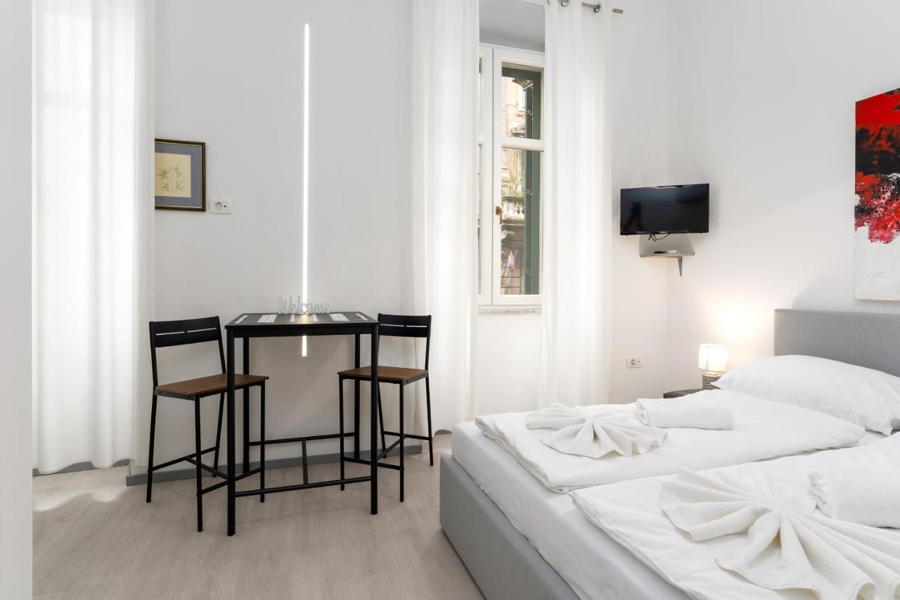 Centar Apartments Rijeka Buitenkant foto