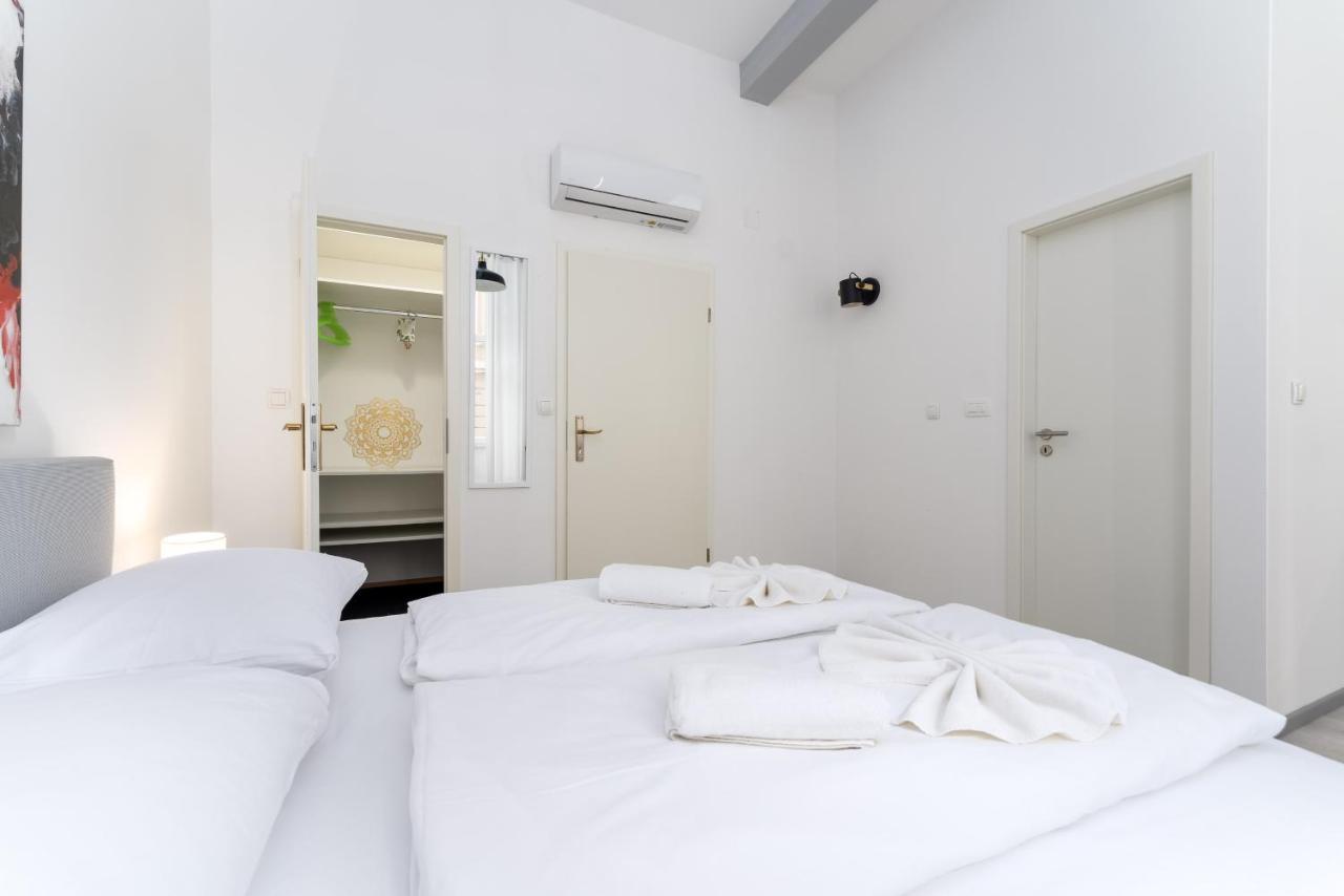 Centar Apartments Rijeka Buitenkant foto